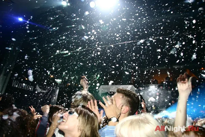 Winston Clubbin’ Clouds (Dj Asya)