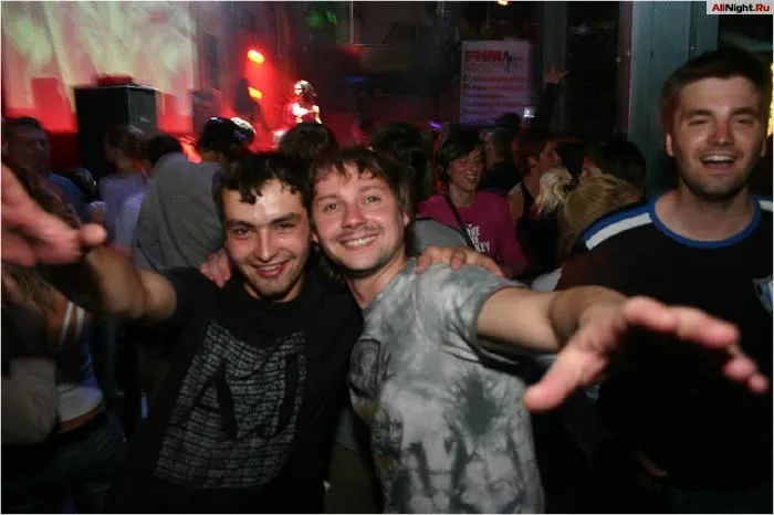 DJ Housekeeper (Zeppelin) & Monica Electronica (Голландия)