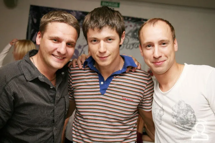 2Freak dj's - D'version!