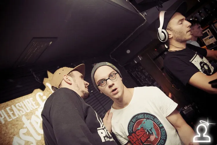BASS MY ASS vs BUMBACLART / SAINT RIDER