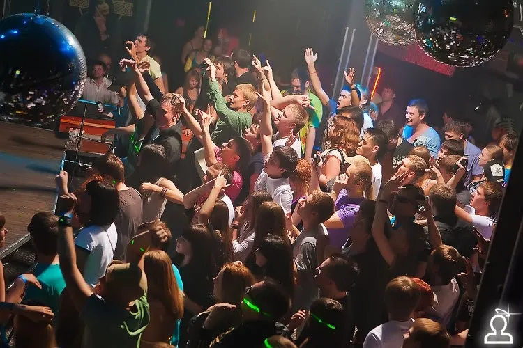 SunVibes Evolution 2011 PreParty / LEEROY THORNHILL