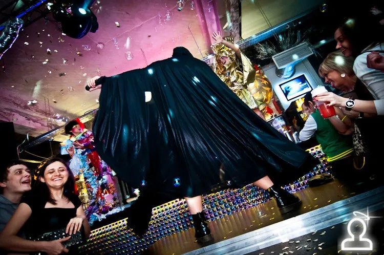 HARD TON DISCO QUEEN