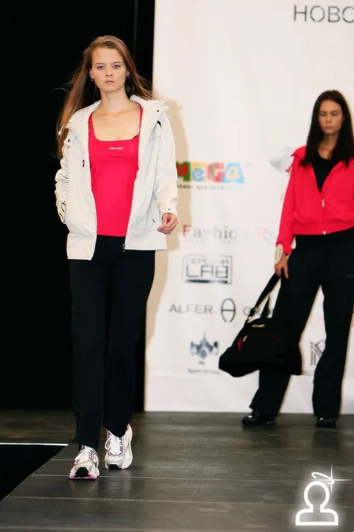 Elite Model Look
