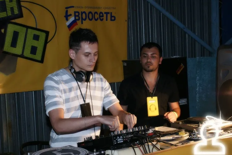 ELECTROBEACH
