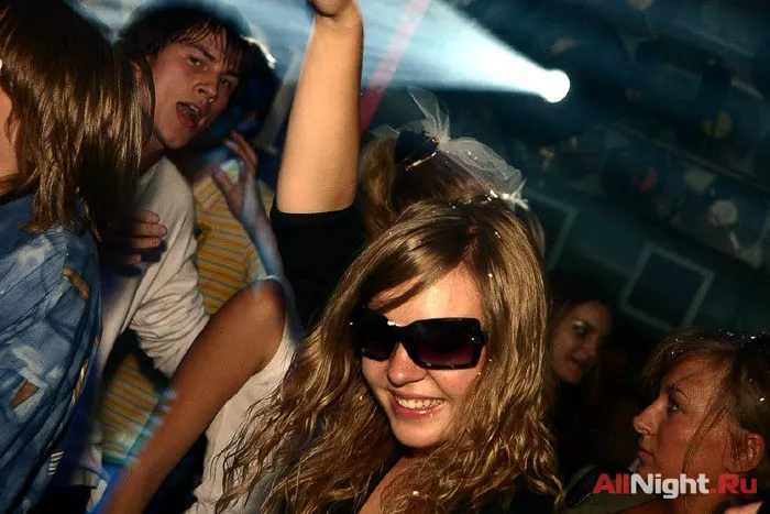 Winston Clubbin’ Clouds (Dj Asya)