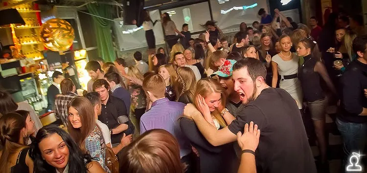 Карты, деньги, два ствола