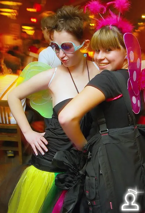 Happy New Year Pre Party: ГУДБАЙ ПИГГИ!