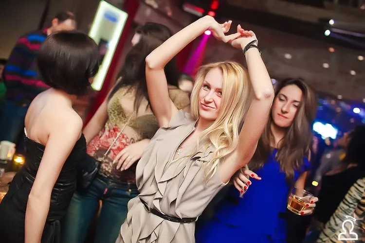 Горит Олимпийский огонь золотой / DJ Дан
