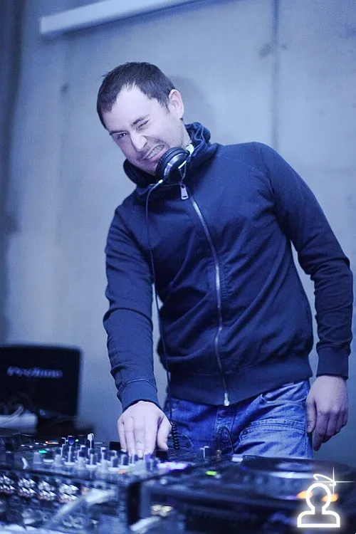 DJ Шевцов
