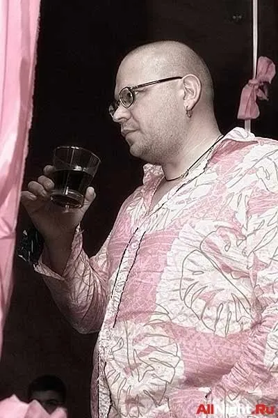 Pink Party, Блондинки в Розовом