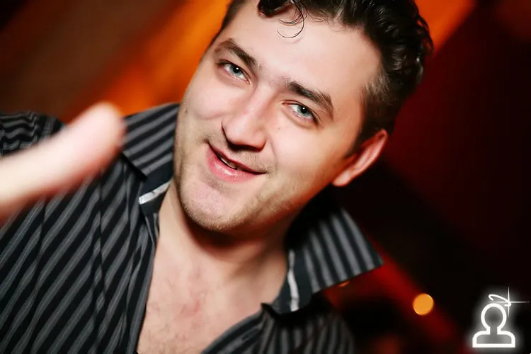 ШОУ WOMANIZER