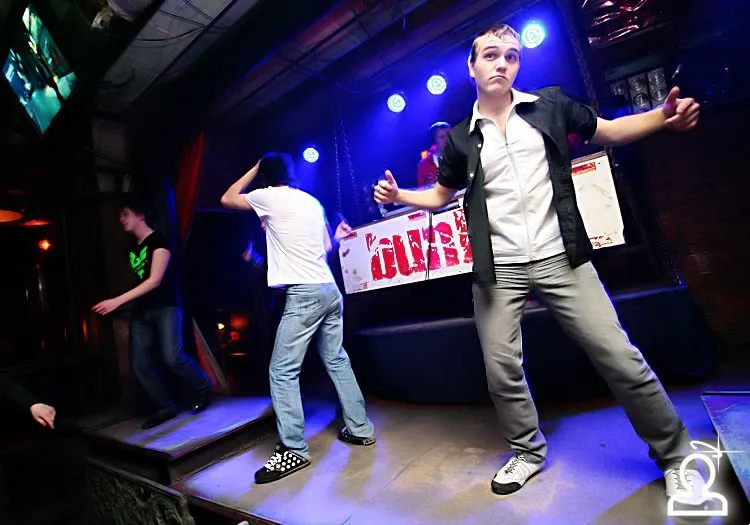JumpStyle vs TecktOnik
