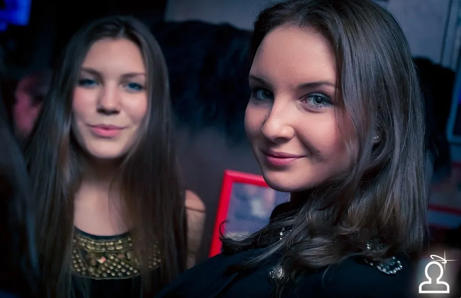 Танцуют все