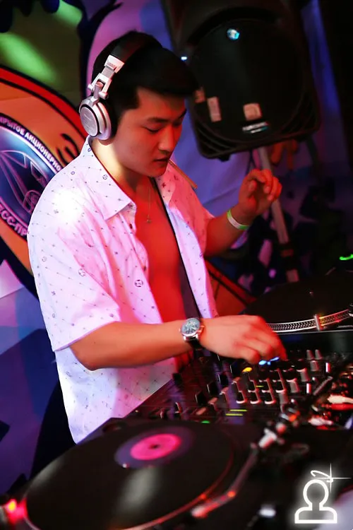 Dj Simon