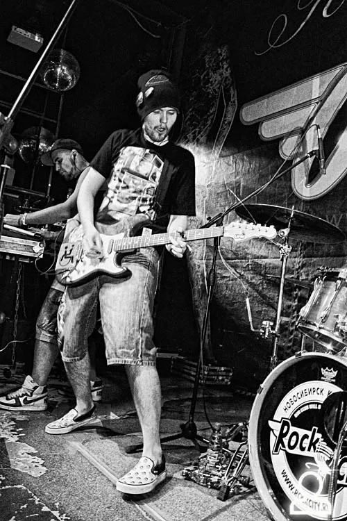 NOIZE MC