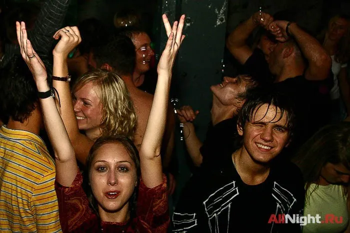 Winston Clubbin’ Clouds (Dj Asya)