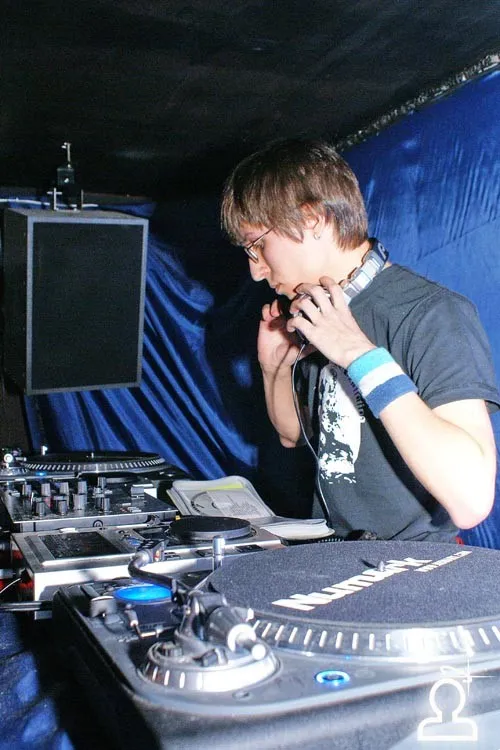 FrozenBass Connection