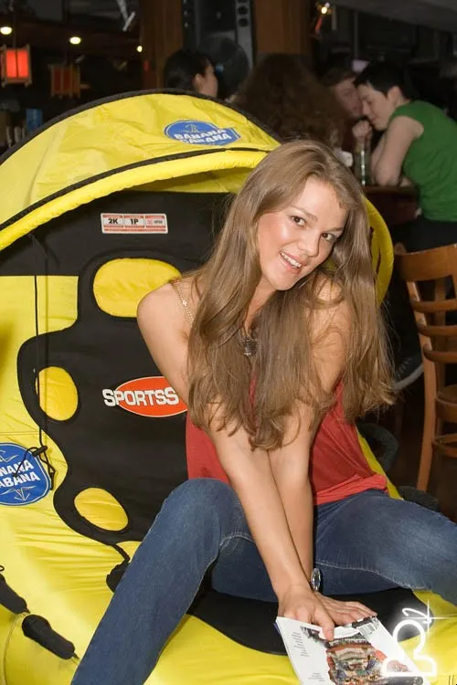 Malibu Party, показ от магазина Kotton в ресторане Tinkoff