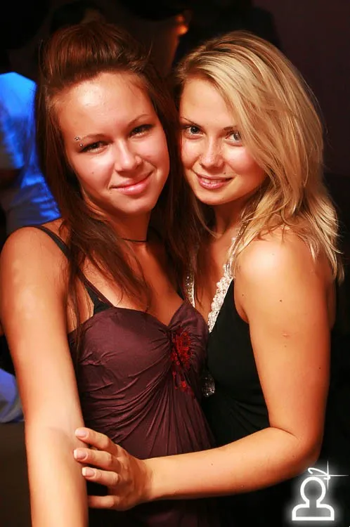 Girls and auto