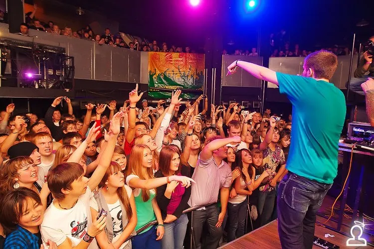 NOIZE MC