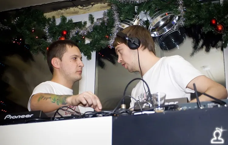 Dj Makarenko