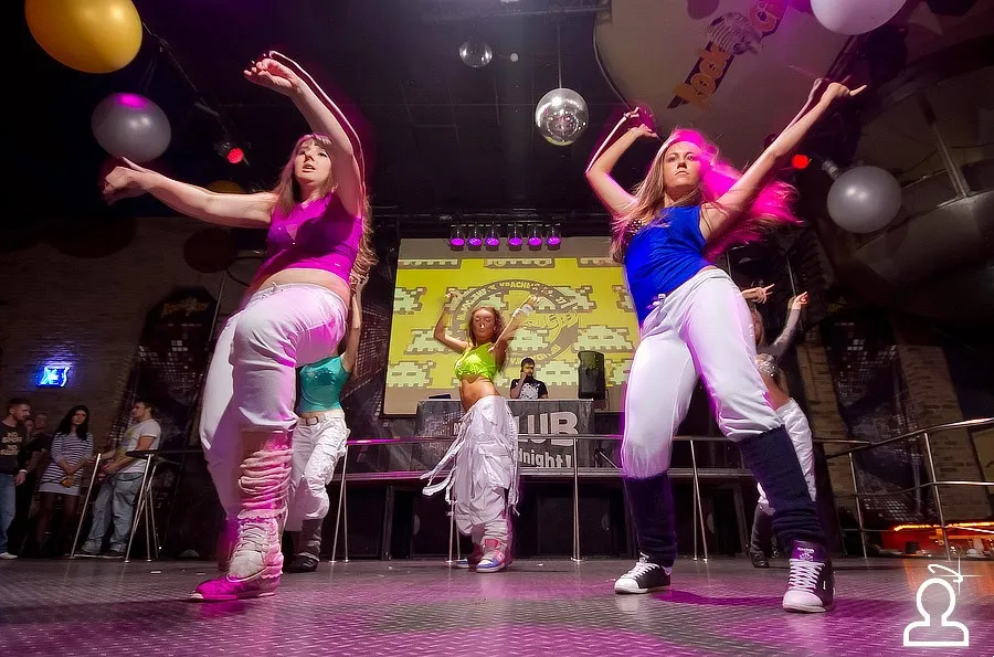 SHAKE IT PARTY