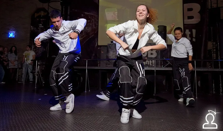 SHAKE IT PARTY