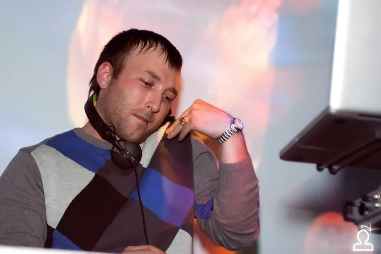 Начало / Dj Tom Pooks