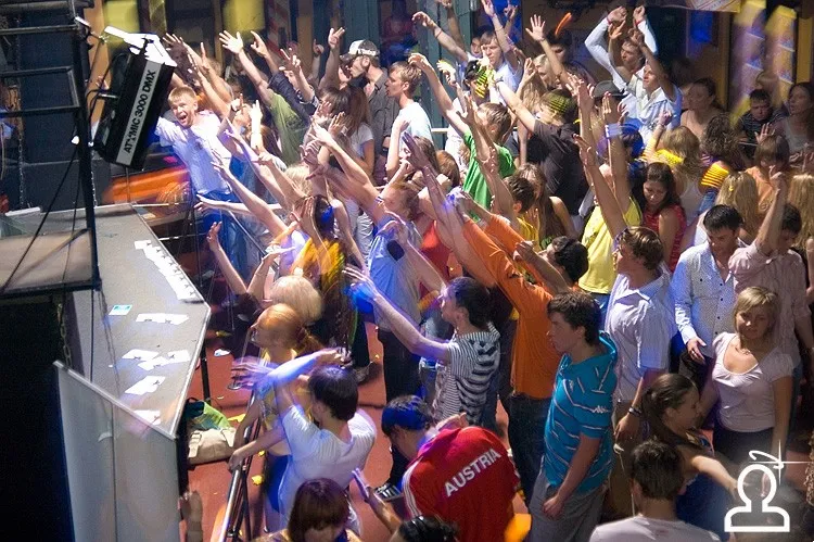 TOUR DE TRANCE: Dj Ronski Speed