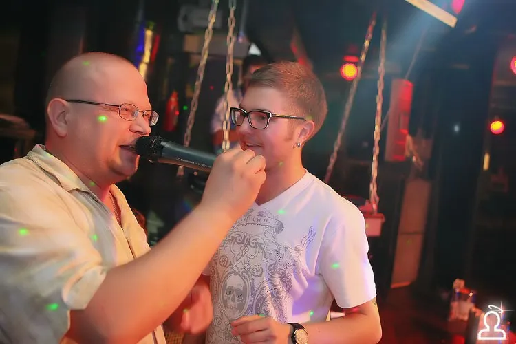 Staff party: антибармен июня