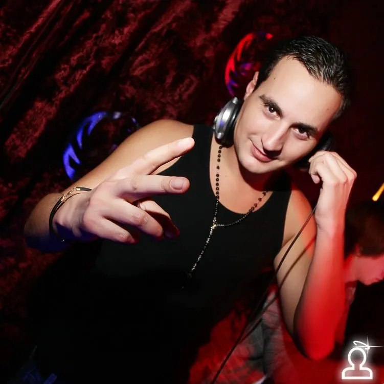 DJ DAH