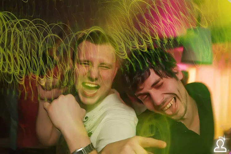 Le Buffet & DOЖDЬ HOUSE Mafia are present