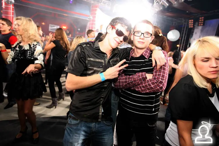 AKIL & TRISTAN GARNER