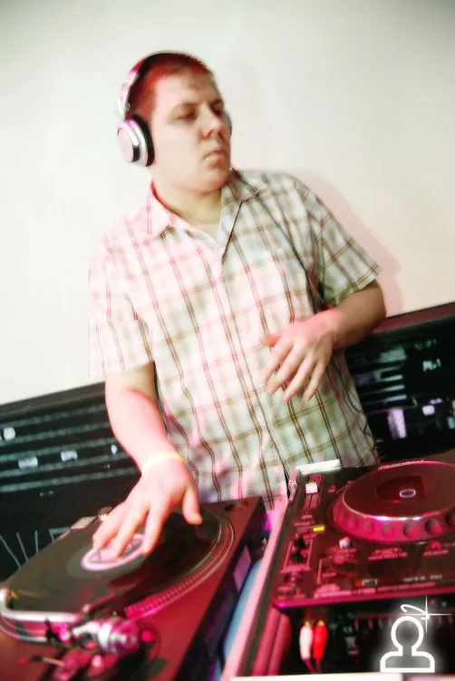 Drum and Bass Arena feat Jebar (Liquid Brilliants Records)