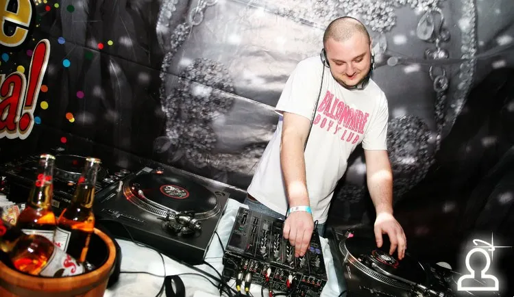 RICH & BITCH /DJ DLEE