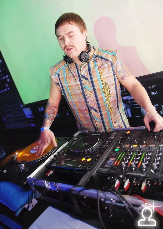 Dj Dlee