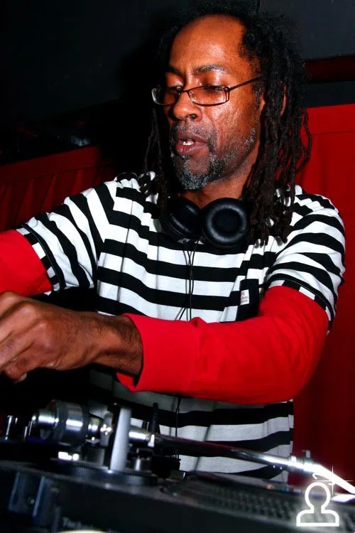 Dj ElbeBad