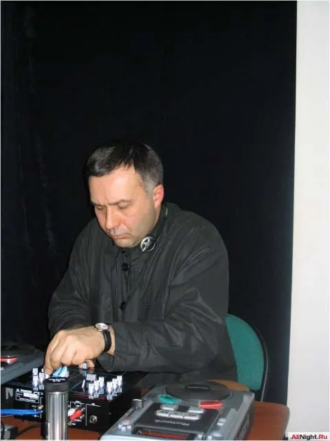 БУДУ АРТ 2004 - Ключи Понимания