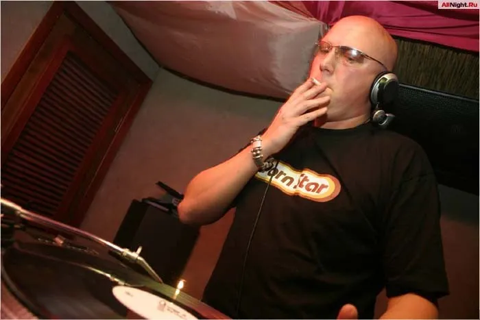 DJ Lindo Martinez