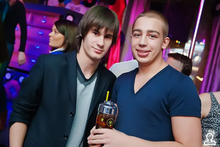 C днём рождения Рома Коршун
