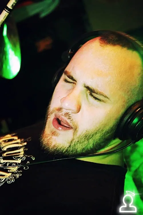 NOIZE MC