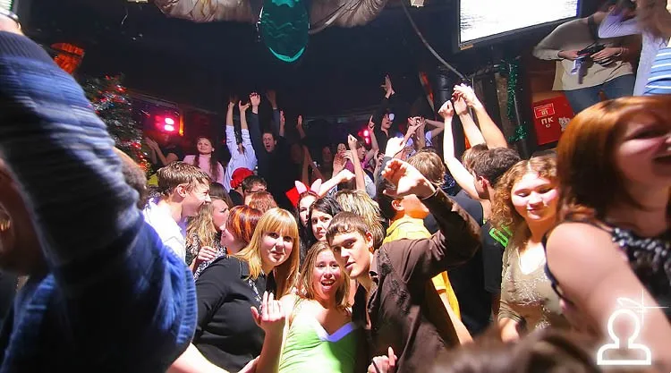 Happy New Year Pre Party: ГУДБАЙ ПИГГИ!