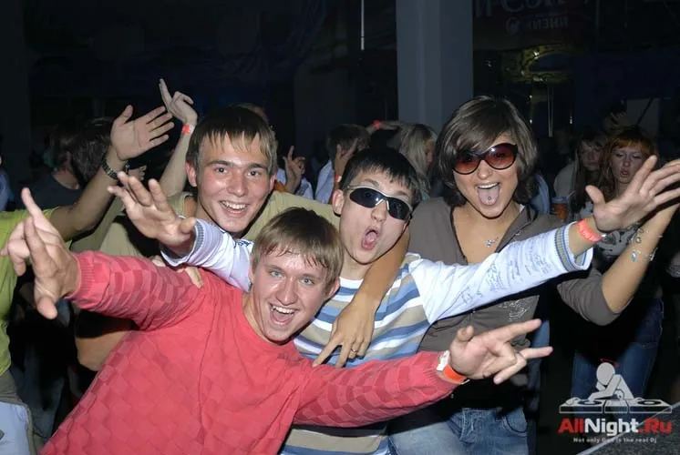globus air party