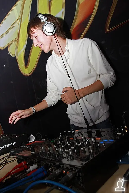 TDT / FLASHBACK RADIO