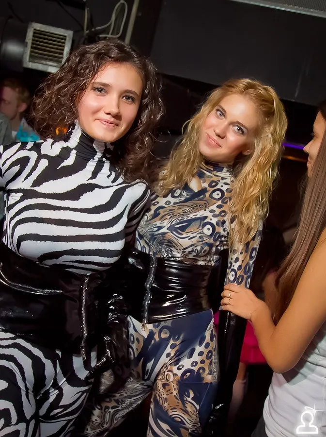 SHAKE IT PARTY