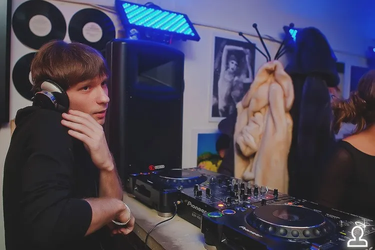 Люк at me