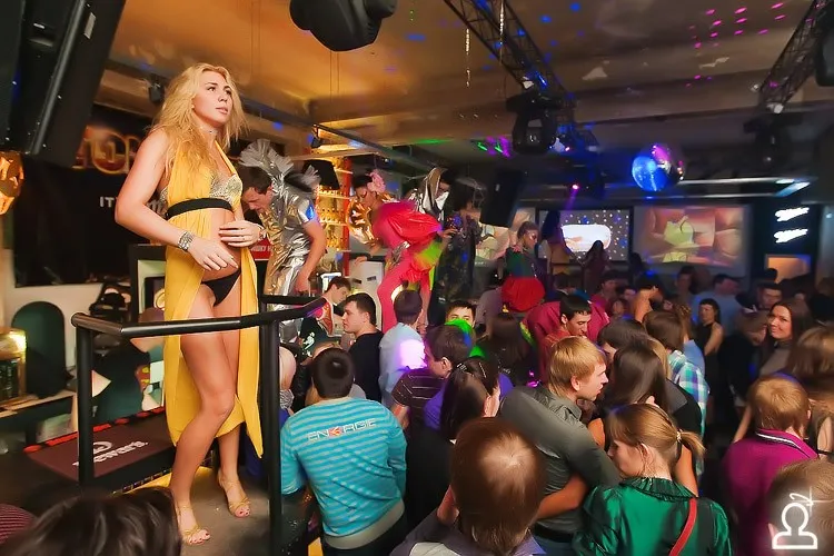 Официальное открытие, Find your love tonight / Rita Campbell