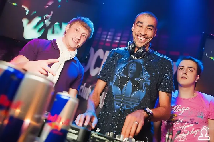 SunVibes Evolution 2011 PreParty / LEEROY THORNHILL