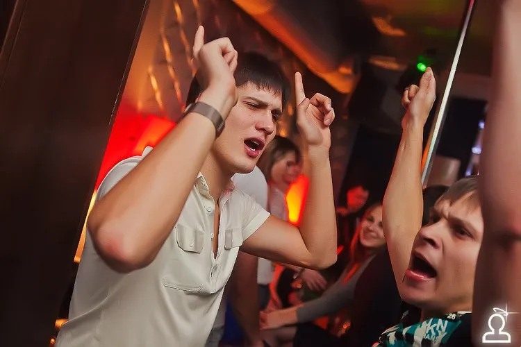 Танцы до утра