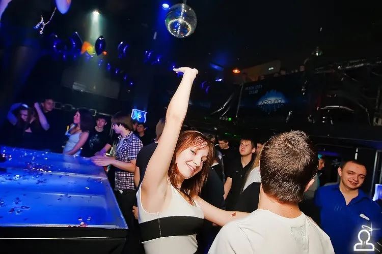 BEN DJ & MELANIE ESTELLA